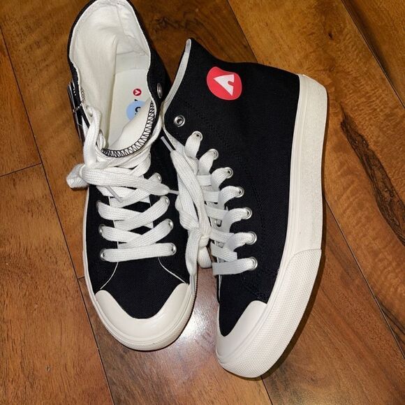 AirWalk Hightop shoes black/white size 9 -new - Picture 9 of 14